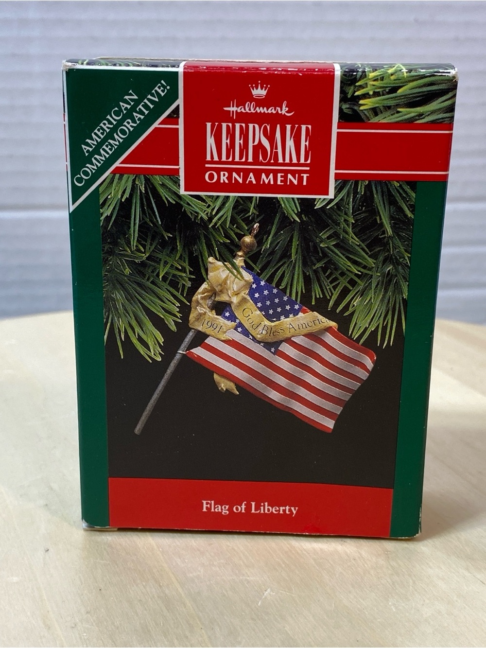 Hallmark Keepsake 1991 Flag of Liberty American Commemorative
